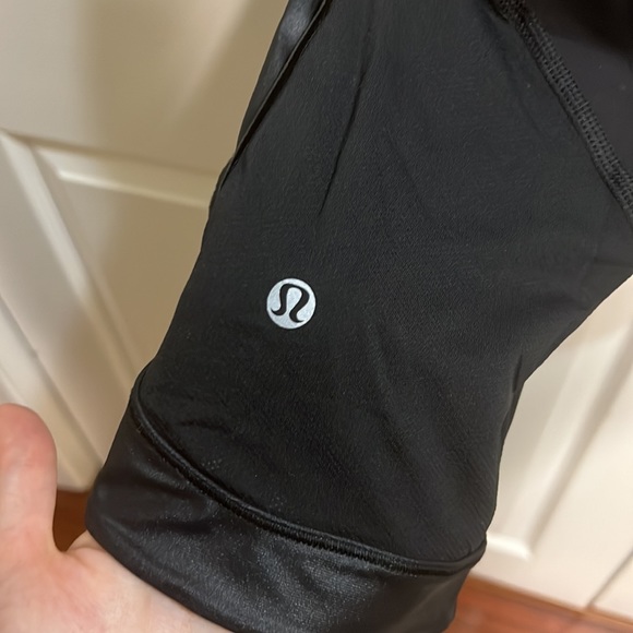 Lululemon Crop Leggings - Picture 3 of 5